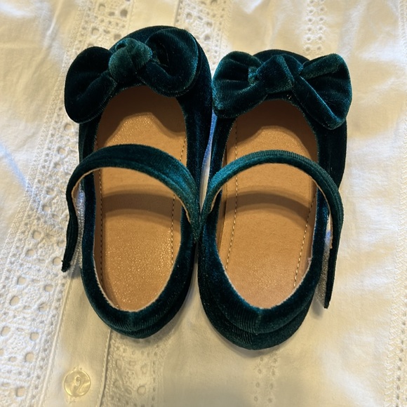 Velvet Green Mary Jane Kids Shoes size 23 - Picture 6 of 11